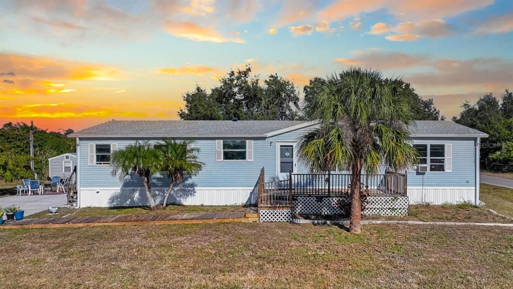 For Sale: $249,000 (3 beds, 2 baths, 1984 Square Feet)