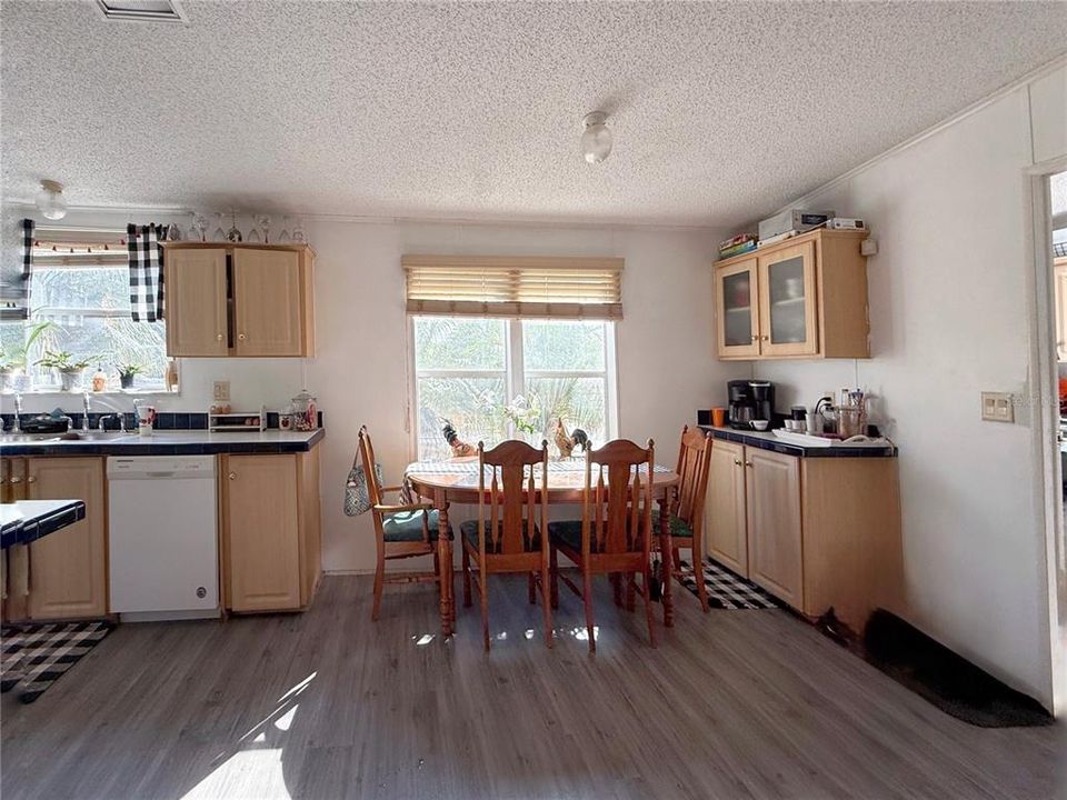 For Sale: $249,000 (3 beds, 2 baths, 1984 Square Feet)