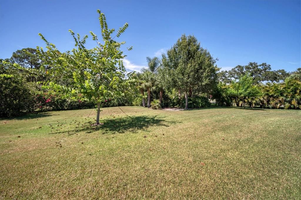 На продажу: $699,000 (3 спален, 2 ванн, 1998 Квадратных фут)