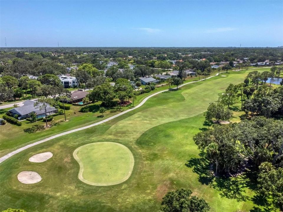 На продажу: $699,000 (3 спален, 2 ванн, 1998 Квадратных фут)