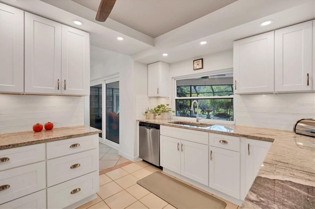 На продажу: $699,000 (3 спален, 2 ванн, 1998 Квадратных фут)