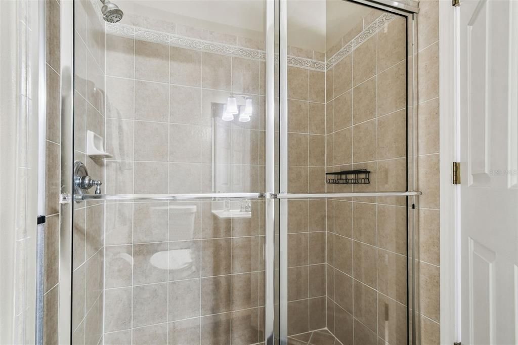 For Sale: $995,000 (6 beds, 4 baths, 4300 Square Feet)