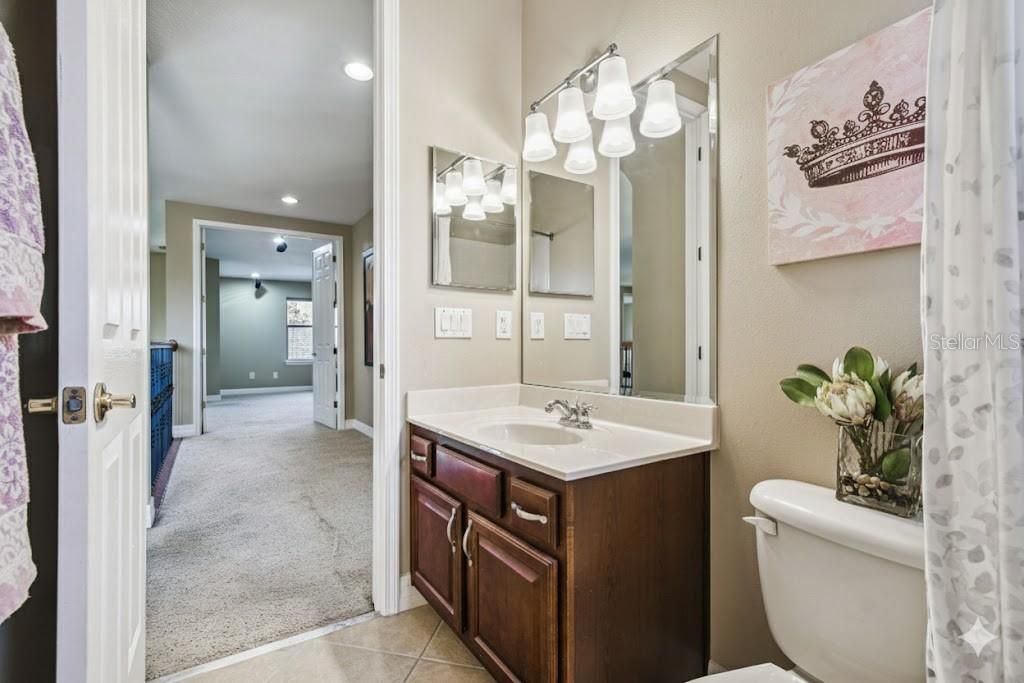 For Sale: $995,000 (6 beds, 4 baths, 4300 Square Feet)