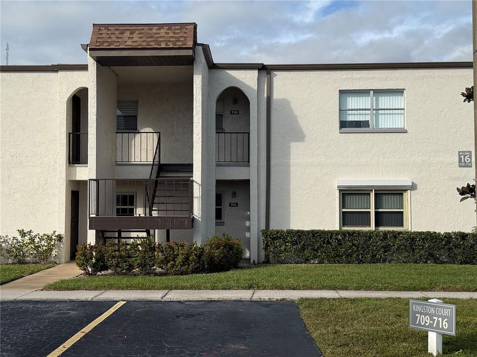 For Sale: $119,000 (1 beds, 1 baths, 670 Square Feet)