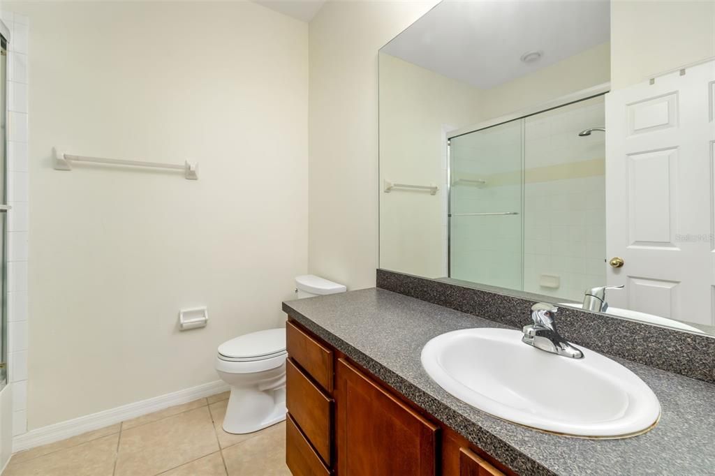 En Venta: $349,900 (2 camas, 2 baños, 1920 Pies cuadrados)