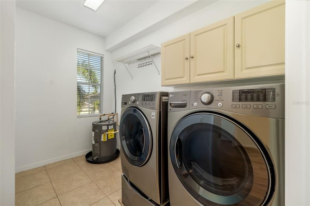 En Venta: $349,900 (2 camas, 2 baños, 1920 Pies cuadrados)