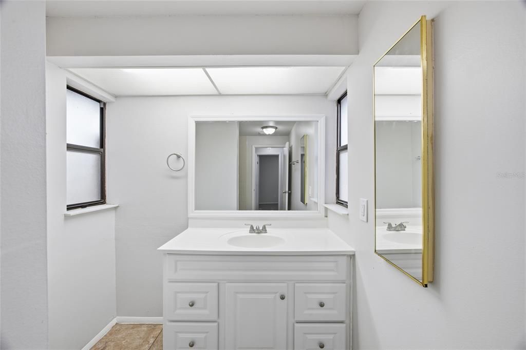 En Venta: $309,900 (3 camas, 2 baños, 1710 Pies cuadrados)