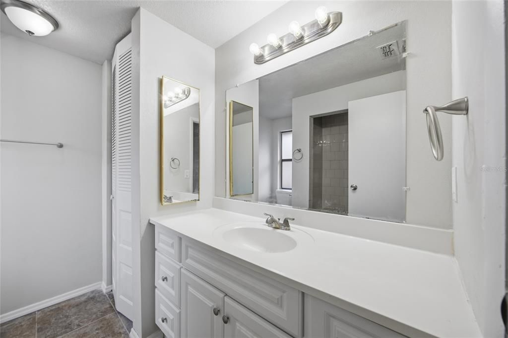 En Venta: $309,900 (3 camas, 2 baños, 1710 Pies cuadrados)