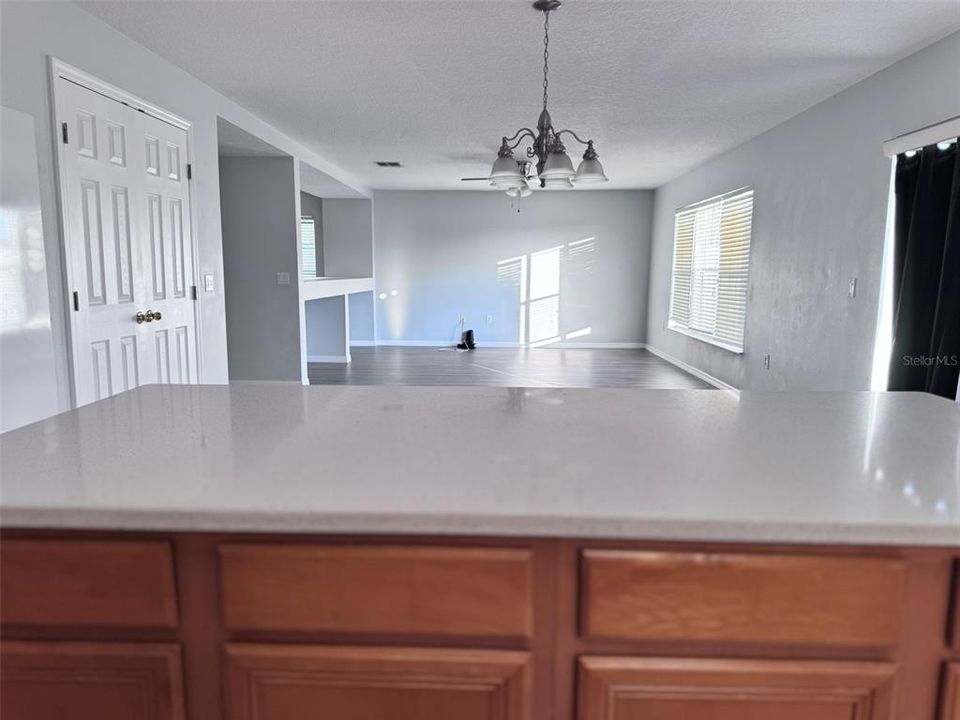 For Rent: $2,200 (3 beds, 2 baths, 1896 Square Feet)