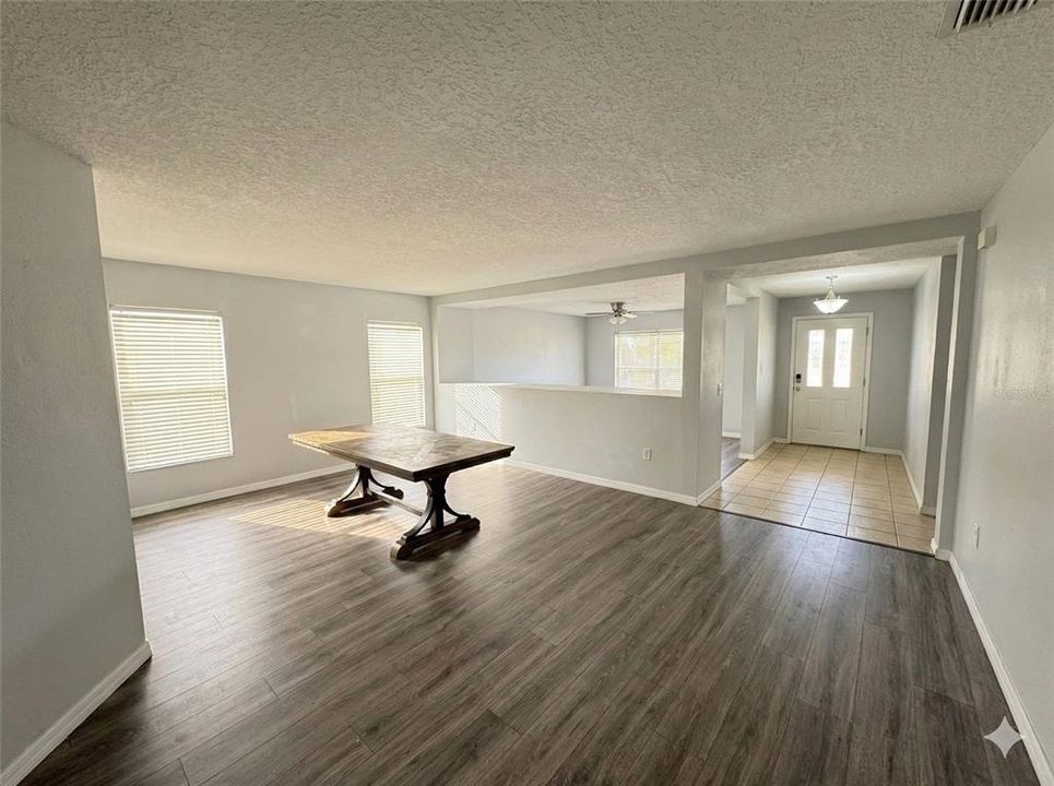 For Rent: $2,200 (3 beds, 2 baths, 1896 Square Feet)