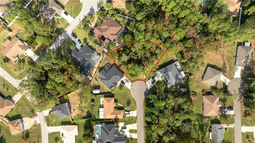 На продажу: $75,000 (0.24 acres)