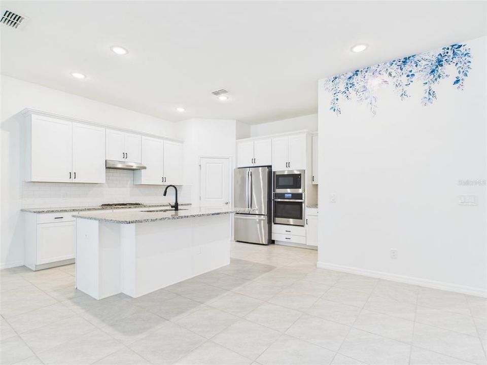 For Rent: $2,600 (4 beds, 2 baths, 2296 Square Feet)