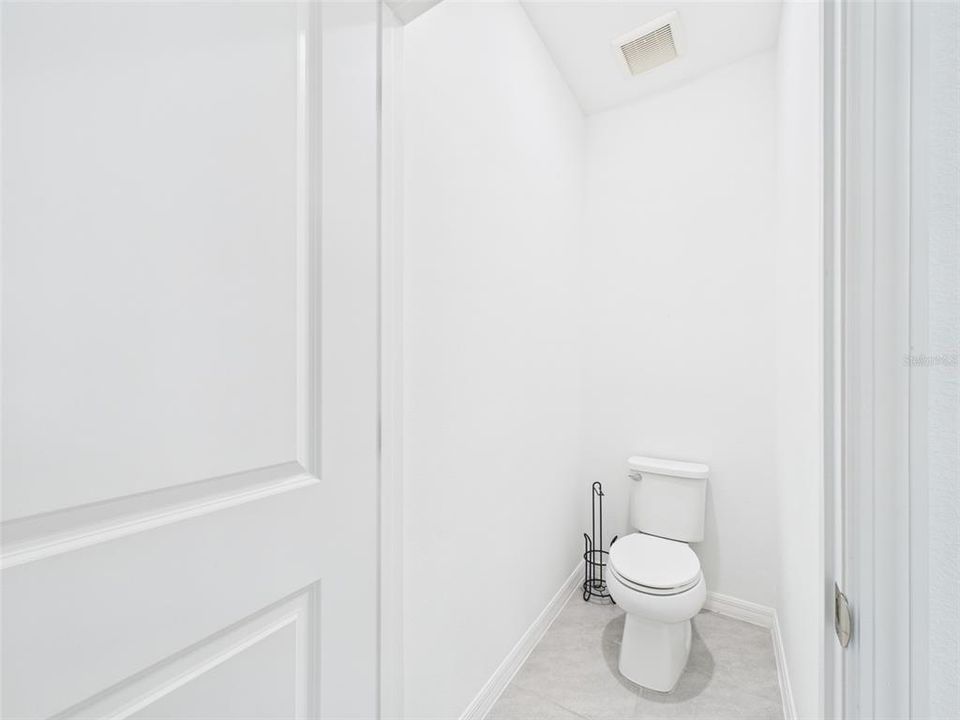 For Rent: $2,600 (4 beds, 2 baths, 2296 Square Feet)