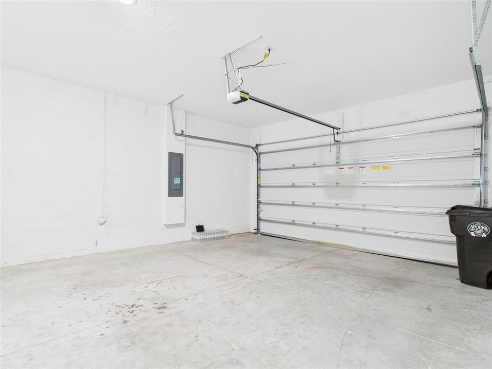 For Rent: $2,600 (4 beds, 2 baths, 2296 Square Feet)