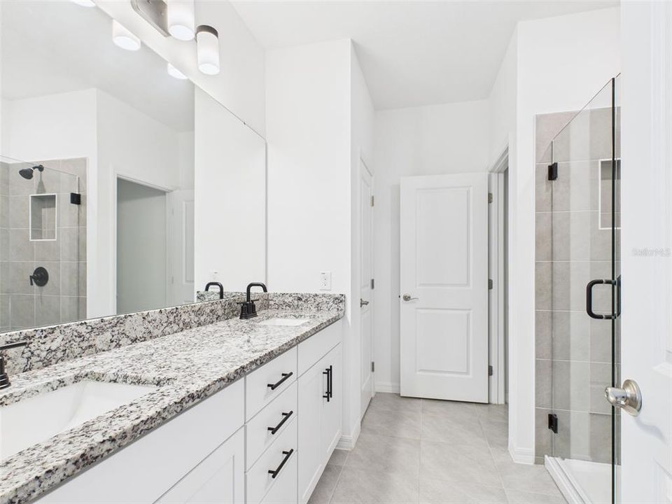 For Rent: $2,600 (4 beds, 2 baths, 2296 Square Feet)