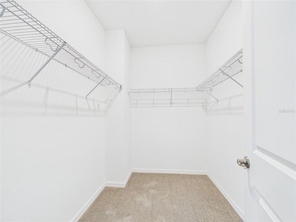 For Rent: $2,600 (4 beds, 2 baths, 2296 Square Feet)