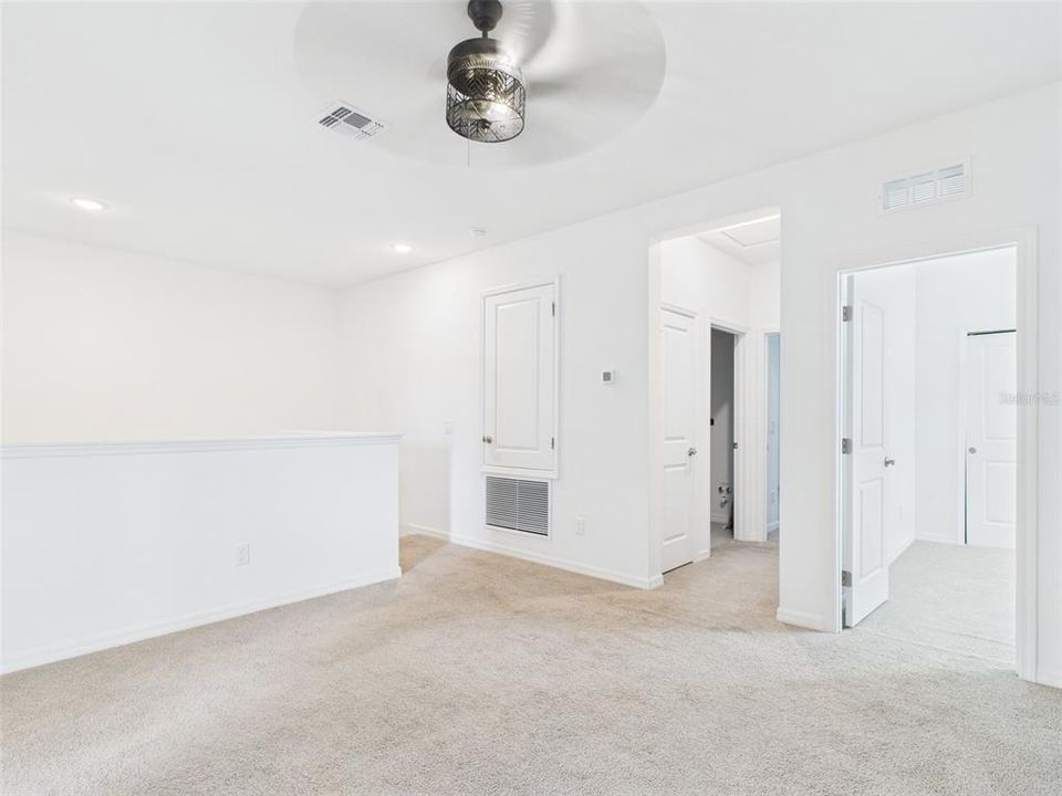 For Rent: $2,600 (4 beds, 2 baths, 2296 Square Feet)