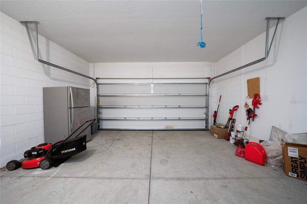 For Sale: $320,000 (3 beds, 2 baths, 1414 Square Feet)