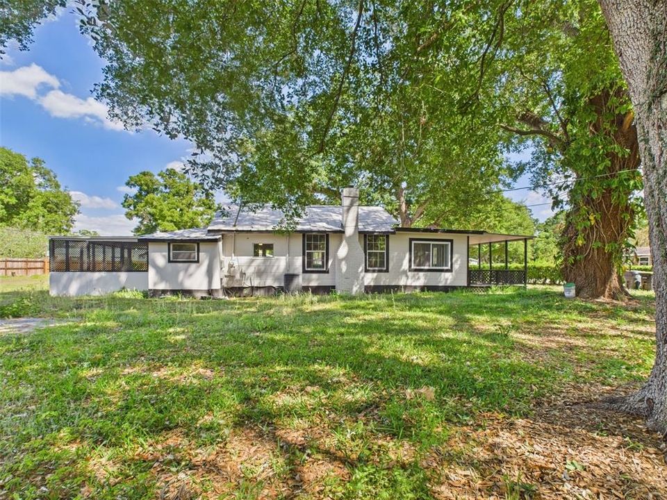 На продажу: $219,900 (2 спален, 1 ванн, 880 Квадратных фут)