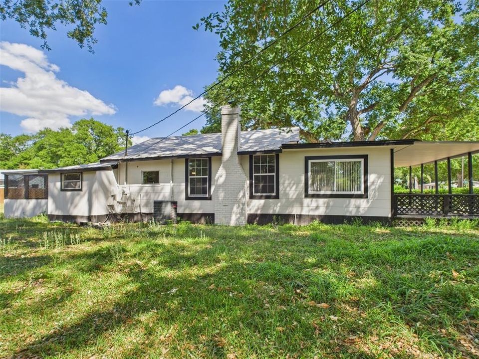 На продажу: $219,900 (2 спален, 1 ванн, 880 Квадратных фут)