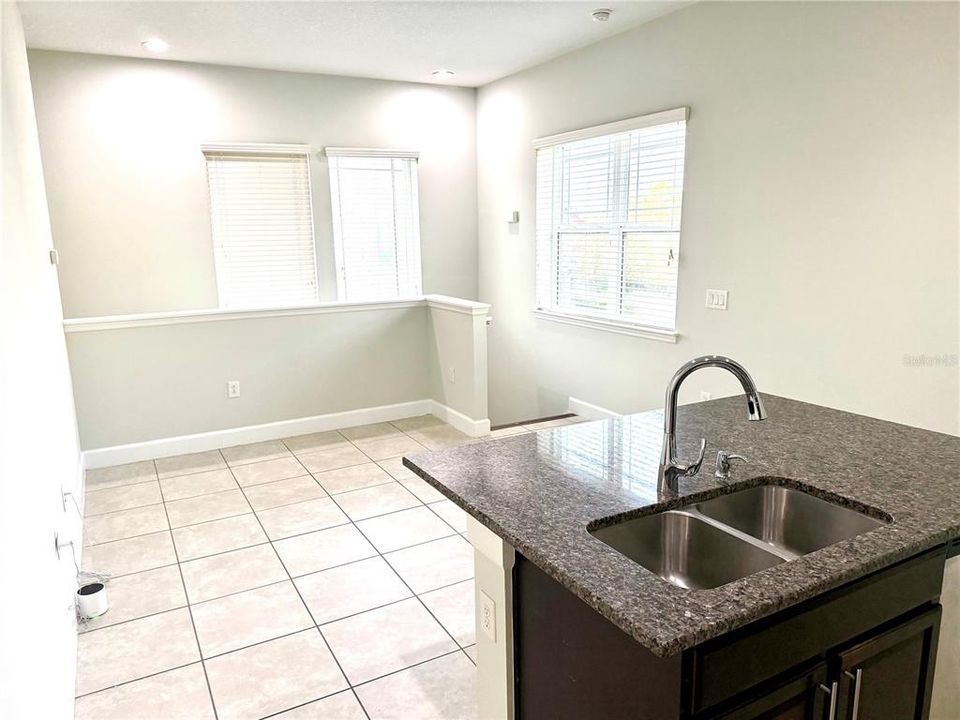 В аренду: $1,700 (1 спален, 1 ванн, 558 Квадратных фут)