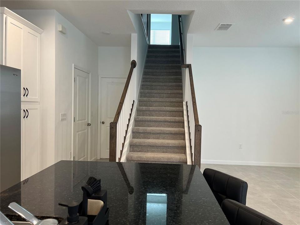 出租: $2,200 (3 贝兹, 2 浴室, 1717 平方英尺)