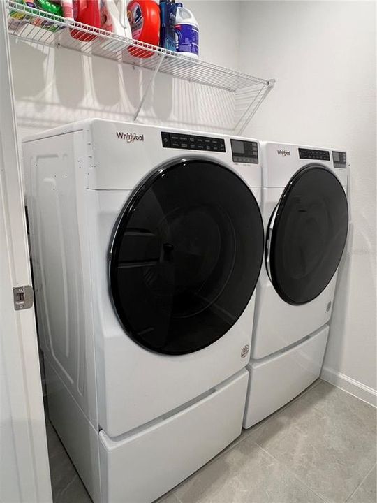 出租: $2,200 (3 贝兹, 2 浴室, 1717 平方英尺)