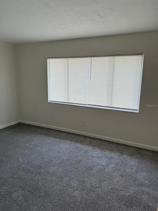 出租: $1,200 (2 贝兹, 1 浴室, 900 平方英尺)