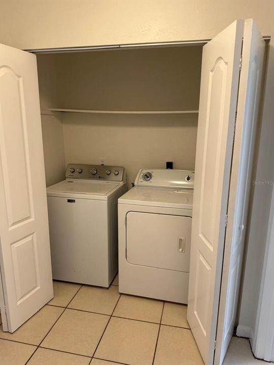 出租: $1,200 (2 贝兹, 1 浴室, 900 平方英尺)