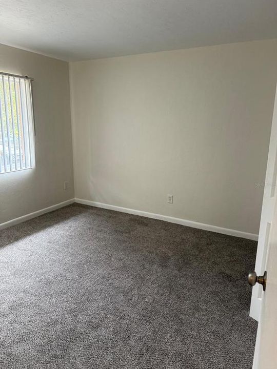 出租: $1,200 (2 贝兹, 1 浴室, 900 平方英尺)