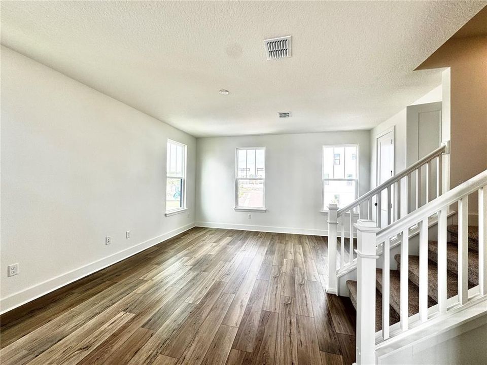 For Rent: $3,050 (4 beds, 3 baths, 1846 Square Feet)