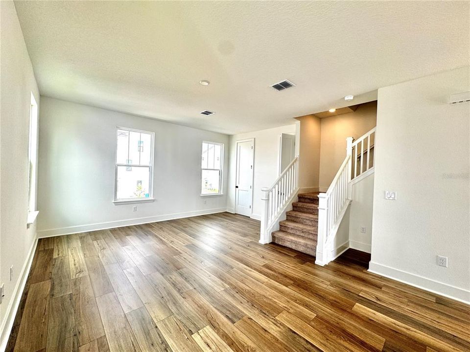 For Rent: $3,050 (4 beds, 3 baths, 1846 Square Feet)