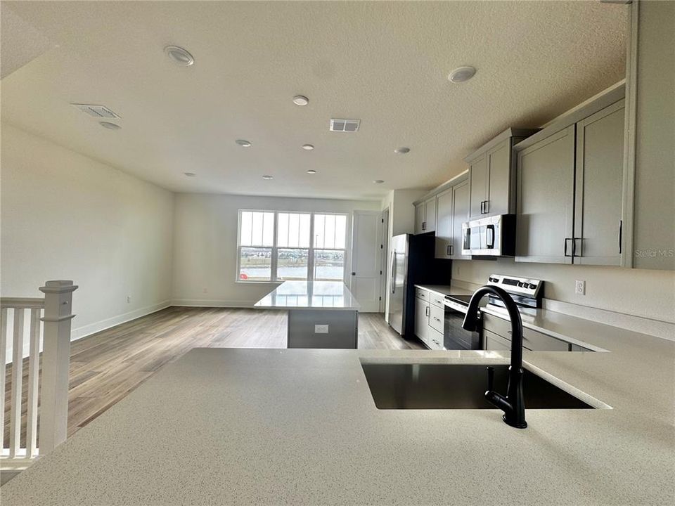 For Rent: $3,050 (4 beds, 3 baths, 1846 Square Feet)