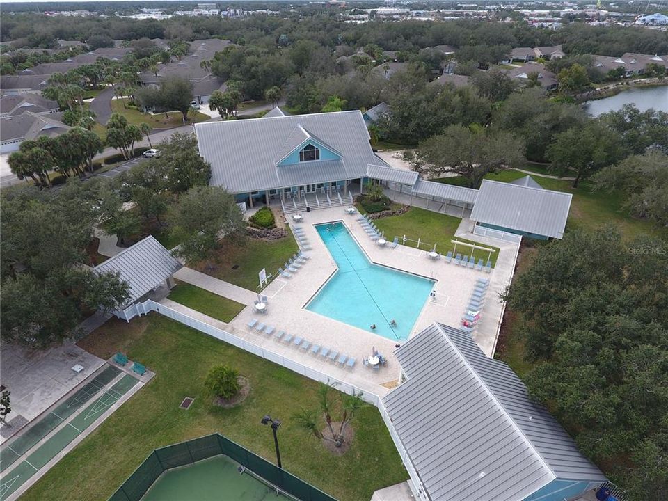 For Sale: $149,000 (2 beds, 2 baths, 1024 Square Feet)