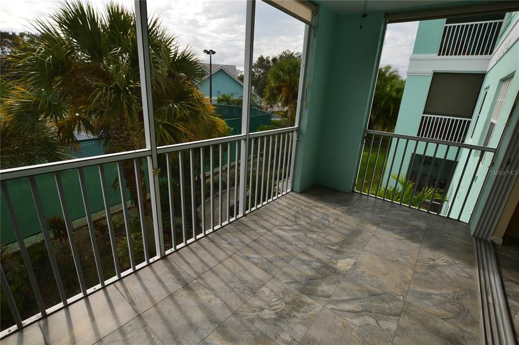 For Sale: $149,000 (2 beds, 2 baths, 1024 Square Feet)