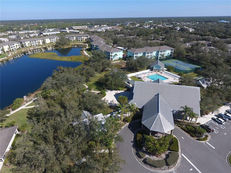 For Sale: $149,000 (2 beds, 2 baths, 1024 Square Feet)