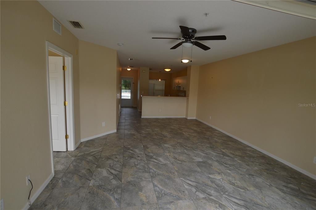 For Sale: $149,000 (2 beds, 2 baths, 1024 Square Feet)