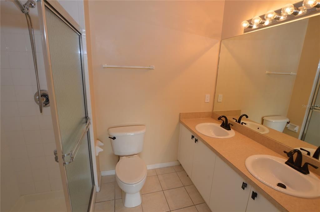 For Sale: $149,000 (2 beds, 2 baths, 1024 Square Feet)