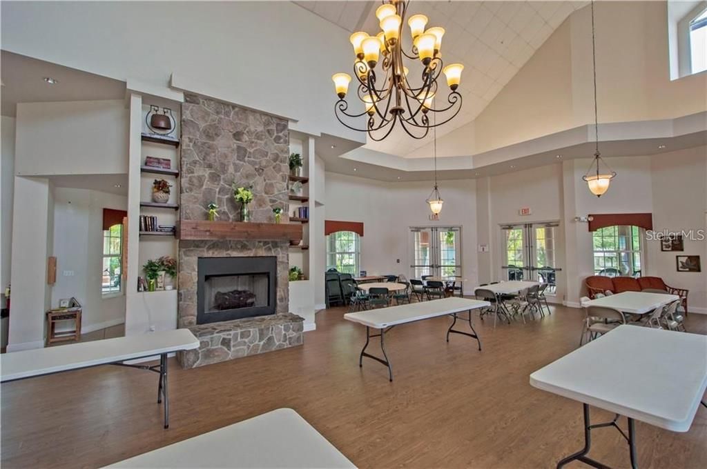 For Sale: $149,000 (2 beds, 2 baths, 1024 Square Feet)