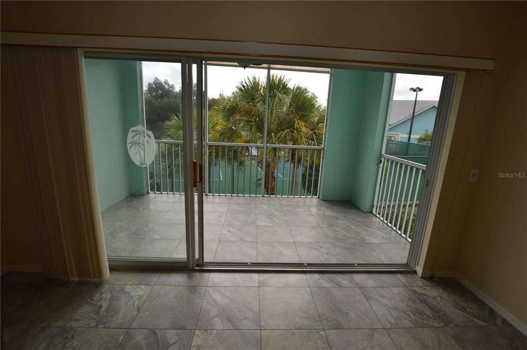 For Sale: $149,000 (2 beds, 2 baths, 1024 Square Feet)