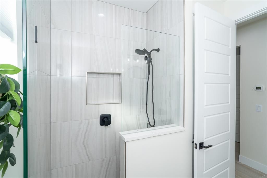 На продажу: $675,000 (3 спален, 2 ванн, 2004 Квадратных фут)