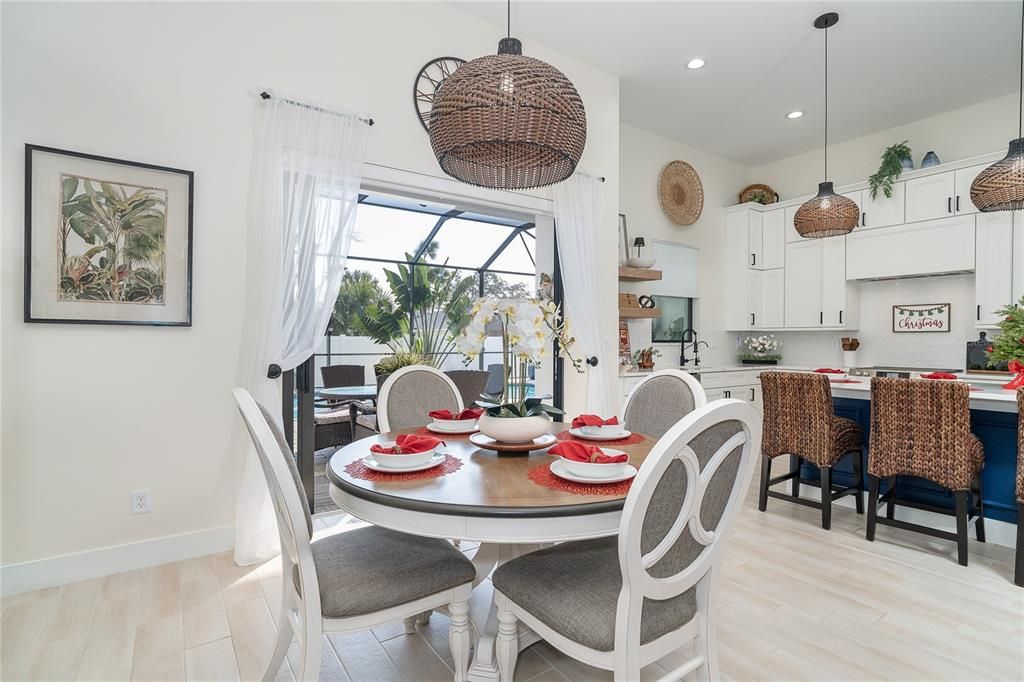 На продажу: $675,000 (3 спален, 2 ванн, 2004 Квадратных фут)