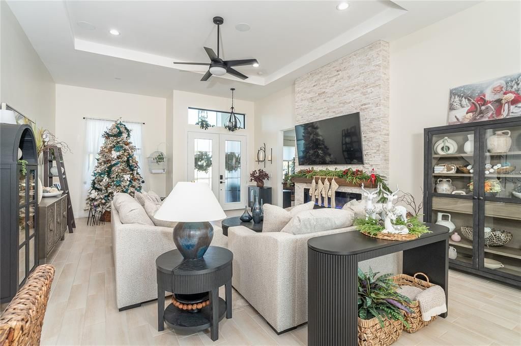 На продажу: $675,000 (3 спален, 2 ванн, 2004 Квадратных фут)