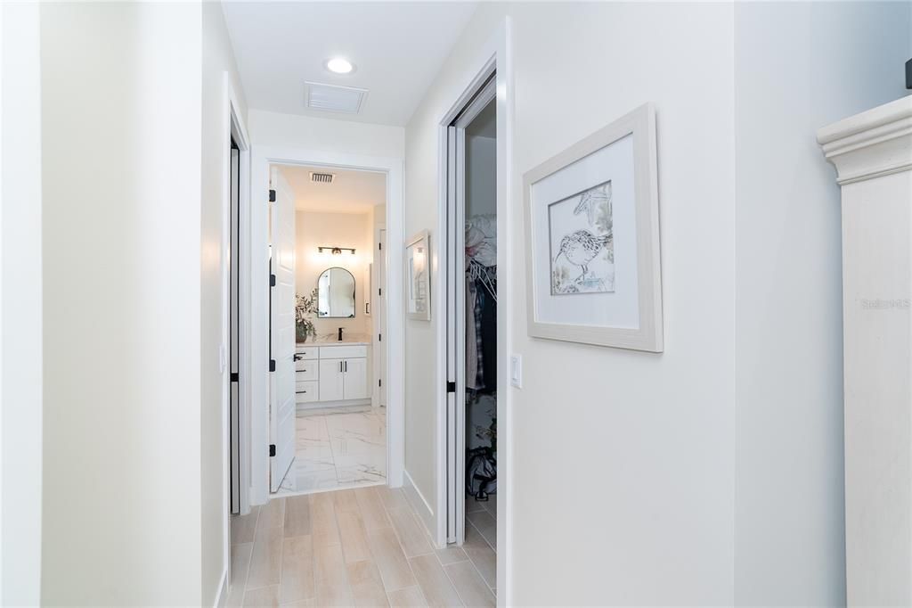 На продажу: $675,000 (3 спален, 2 ванн, 2004 Квадратных фут)