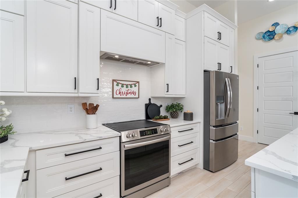 На продажу: $675,000 (3 спален, 2 ванн, 2004 Квадратных фут)