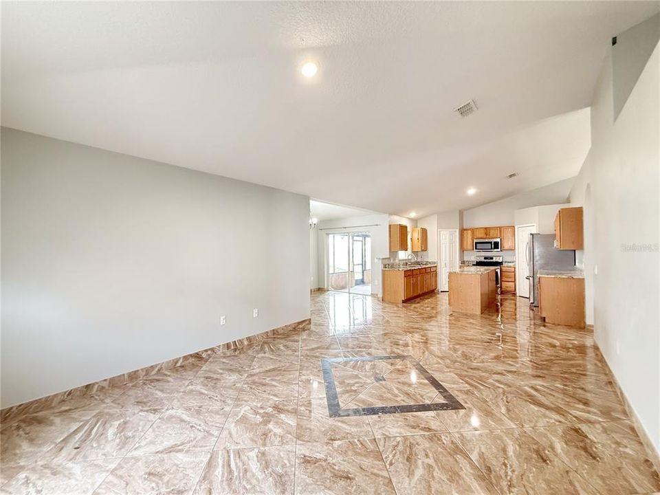 待售: $334,900 (4 贝兹, 2 浴室, 2088 平方英尺)