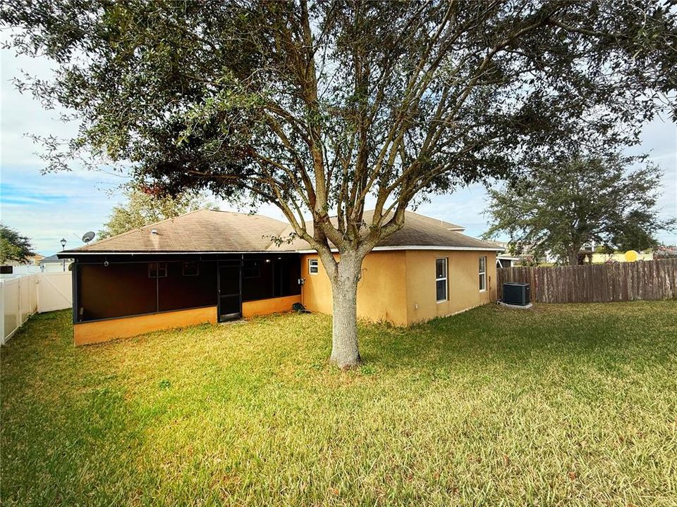 待售: $334,900 (4 贝兹, 2 浴室, 2088 平方英尺)