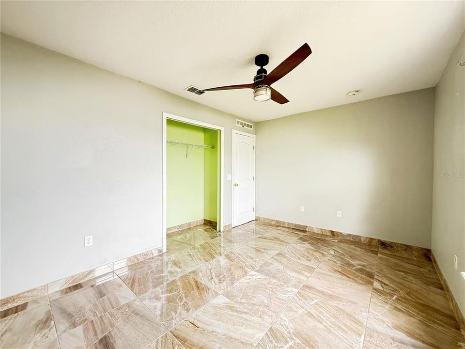 待售: $334,900 (4 贝兹, 2 浴室, 2088 平方英尺)