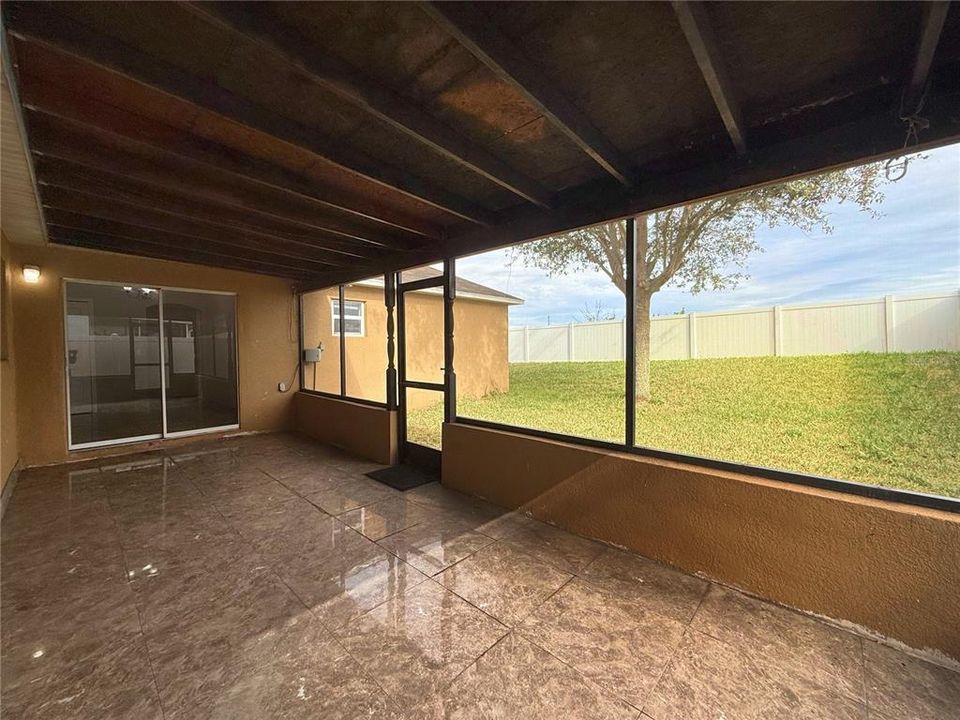 待售: $334,900 (4 贝兹, 2 浴室, 2088 平方英尺)