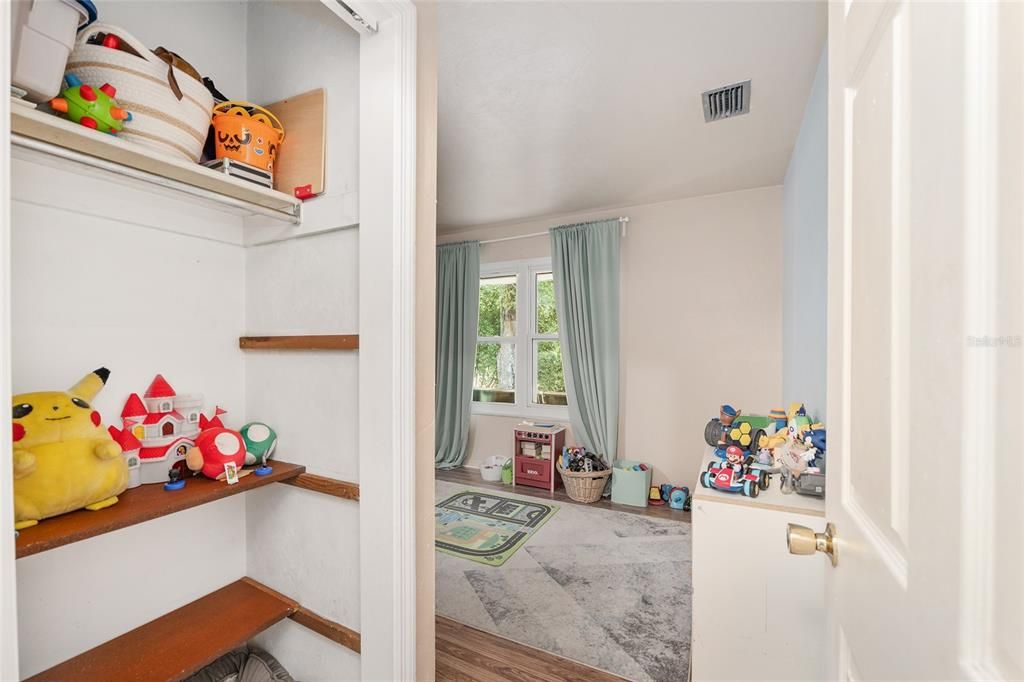 待售: $310,000 (3 贝兹, 2 浴室, 1330 平方英尺)